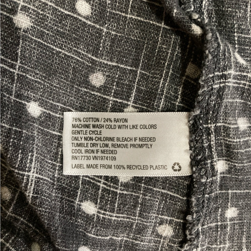 Universal Thread Gray Cuffed Sleeve Button Down S… - image 4